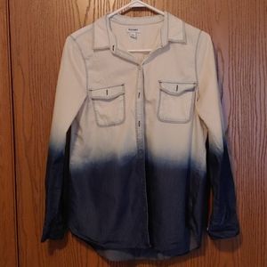 ✨ 2/$20✨ old navy denim fade button up